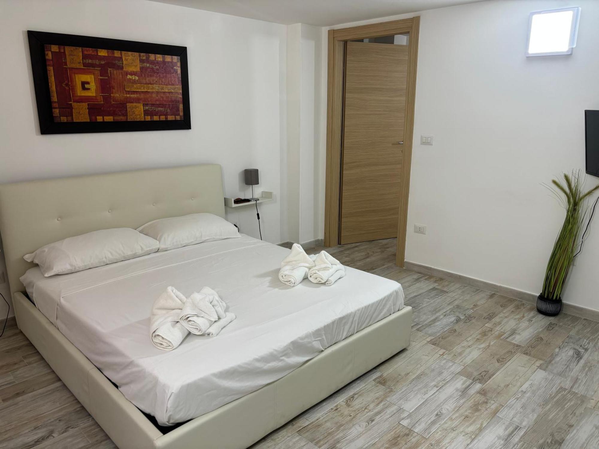 L'Arco Di Porta Lecce Apartman Brindisi Kültér fotó